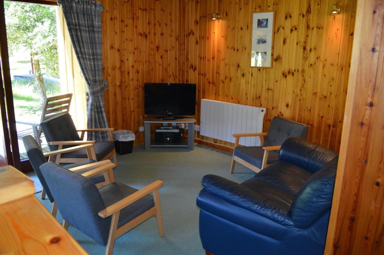 キャルブリッジ Reuben'S Highland Retreat - Speysideヴィラ エクステリア 写真