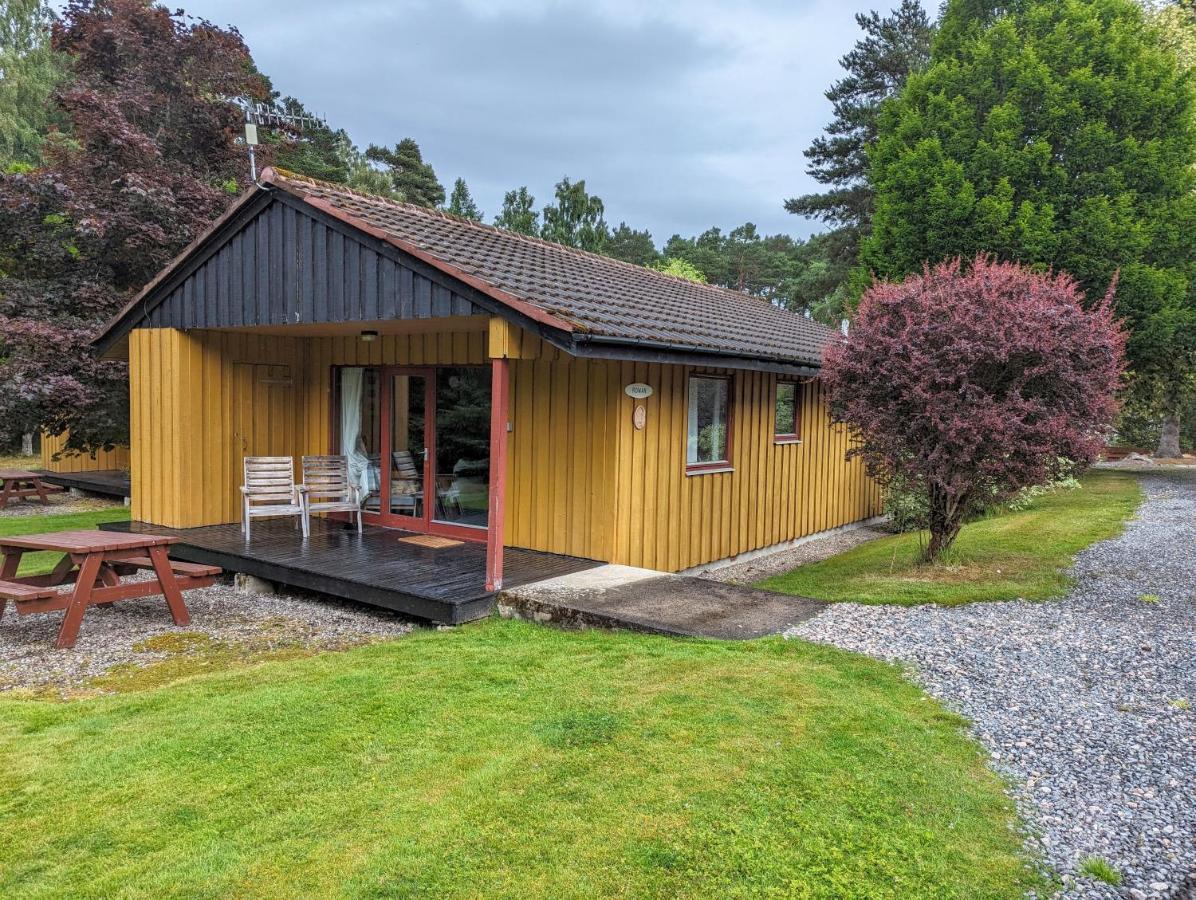 キャルブリッジ Reuben'S Highland Retreat - Speysideヴィラ エクステリア 写真